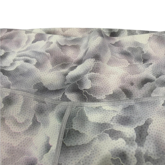 Athleta Hi Rise Salutation Stash Tight Floral Motif Sz XL Gray/White Compression - Picture 3 of 12